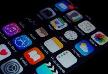Travelling with electronics: Leave it on or turn it off? Electronics