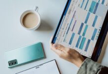Plan Your 2024 Bleisure Travel with These Three Calendar Hacks windows-SwHvzwEzCfA-unsplash (1)