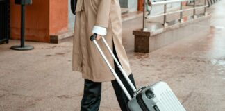Fly with Carry-On Luggage Only: 8 Packing Tips for Business Travelers