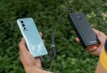 New in-flight power bank rules that passengers need to be aware of Phone and power bank in hand