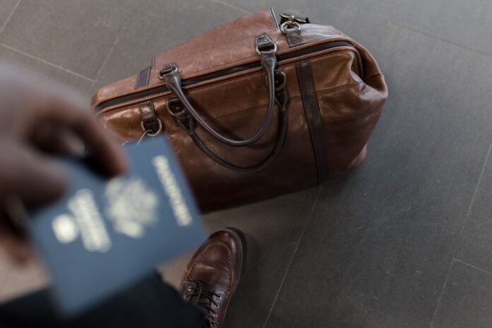 pexels-nappy-1058959 Carry-on luggage